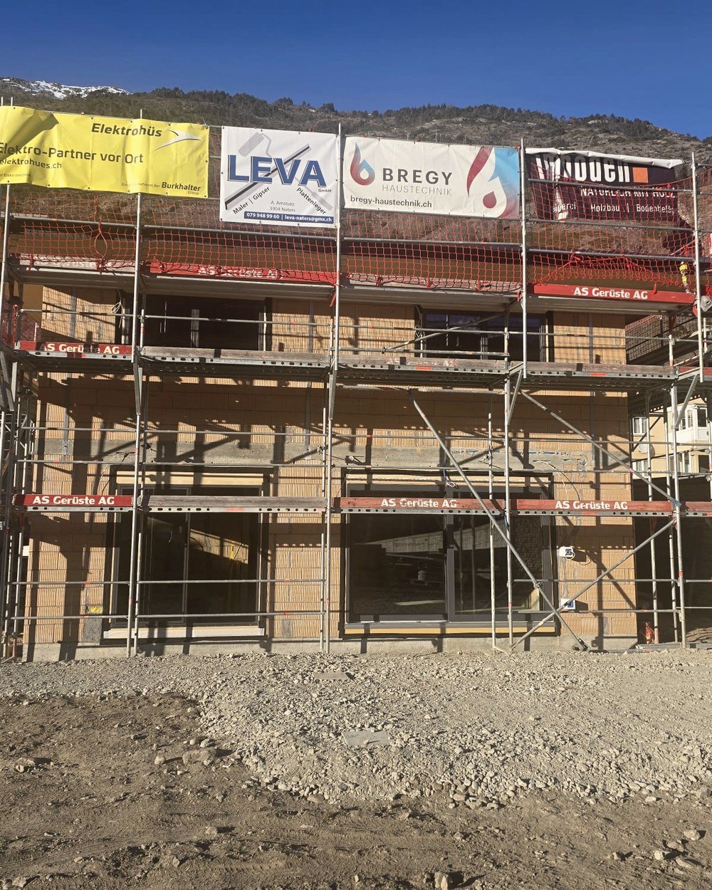 Firma & Baustellen – LEVA-Generalunternehmung AG
